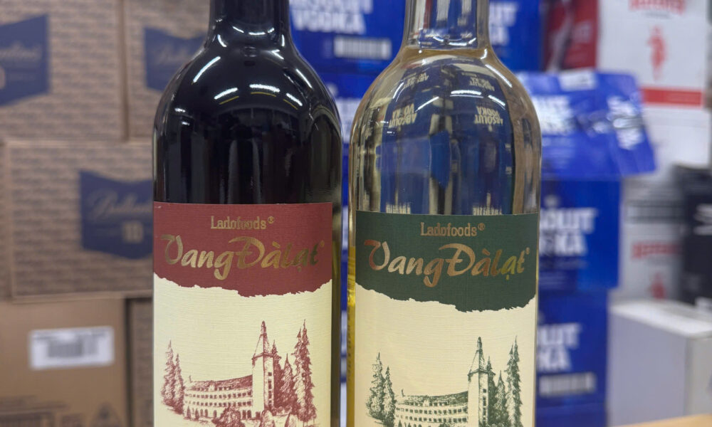 Vang Đà Lạt Classic Red Wine và White Wine 750ml của Ladofoods