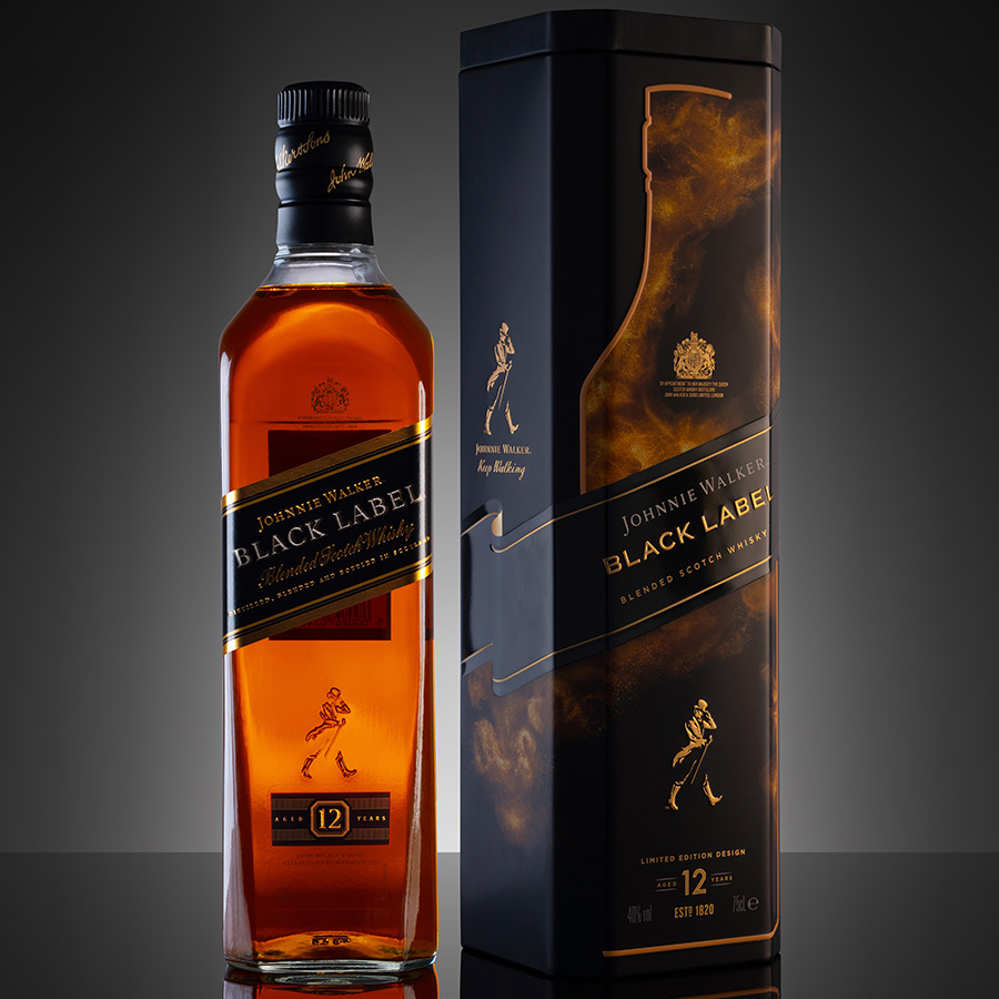 Mua Rượu Johnnie Walker Black Label Aged 12 Years Blended Scotch Whisky 750ml 40% Hộp Thiếc | Tiki