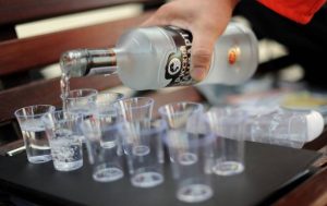 Uong Ruou Vodka Co Tot Khong (1)