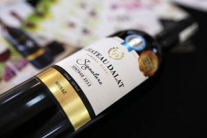 BẠN TỪNG NGHĨ RƯỢU VANG CHỈ ĐỂ NHÂM NHI