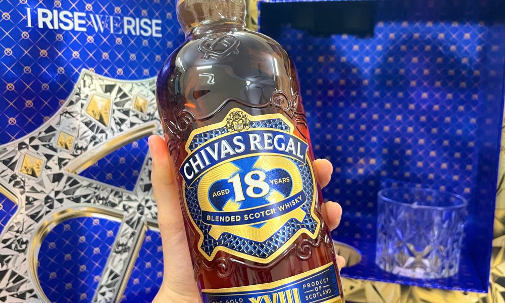 Chivas 18 Năm Hộp Quà Tết 2025