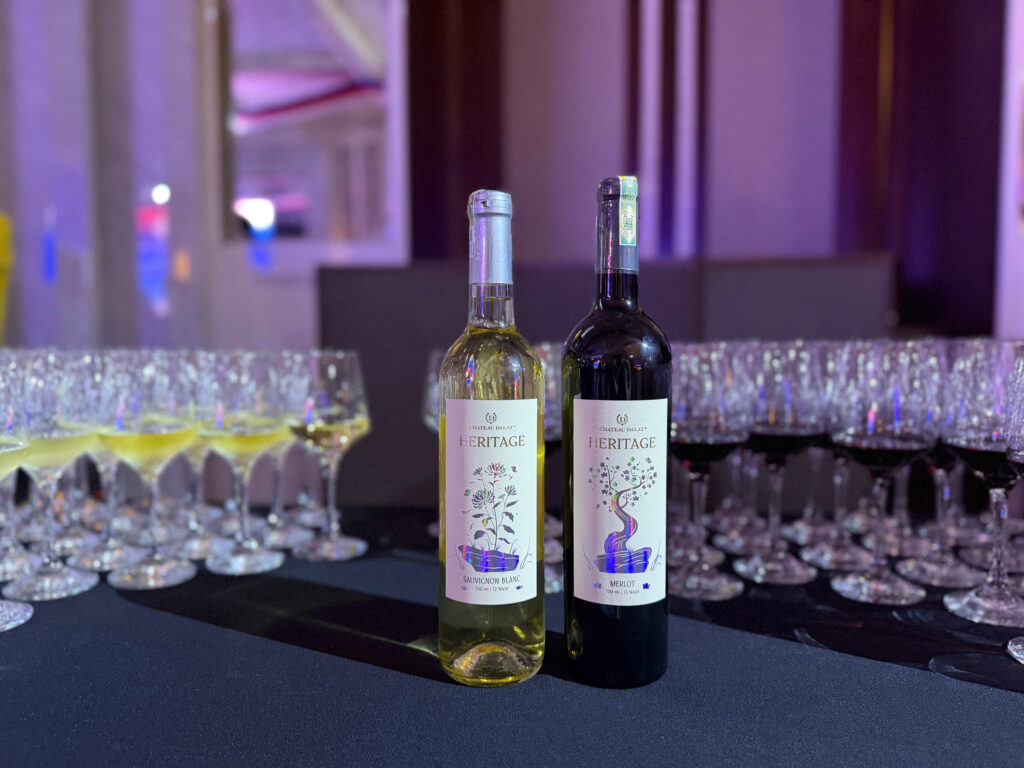 Chateau Dalat Quốc khánh Cộng hòa Séc 2026 với hai chai vang Heritage Merlot và Sauvignon Blanc tại Meliá Hà Nội.